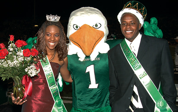 Otis Uduebor&rsquo;s crowning as UNT Homecoming King in 2005. (Photo by Mike Woodruff)
