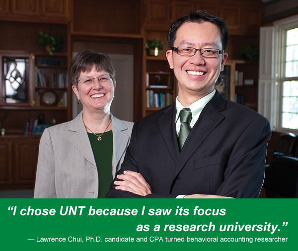 Lawrence Chui, a Ph.D. student in accounting, with mentor Mary Curtis, associate professor of accounting. (Photo by Gary Payne)