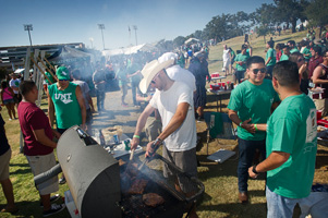 Tailgating on The Hill. (Photo by Gary Payne)