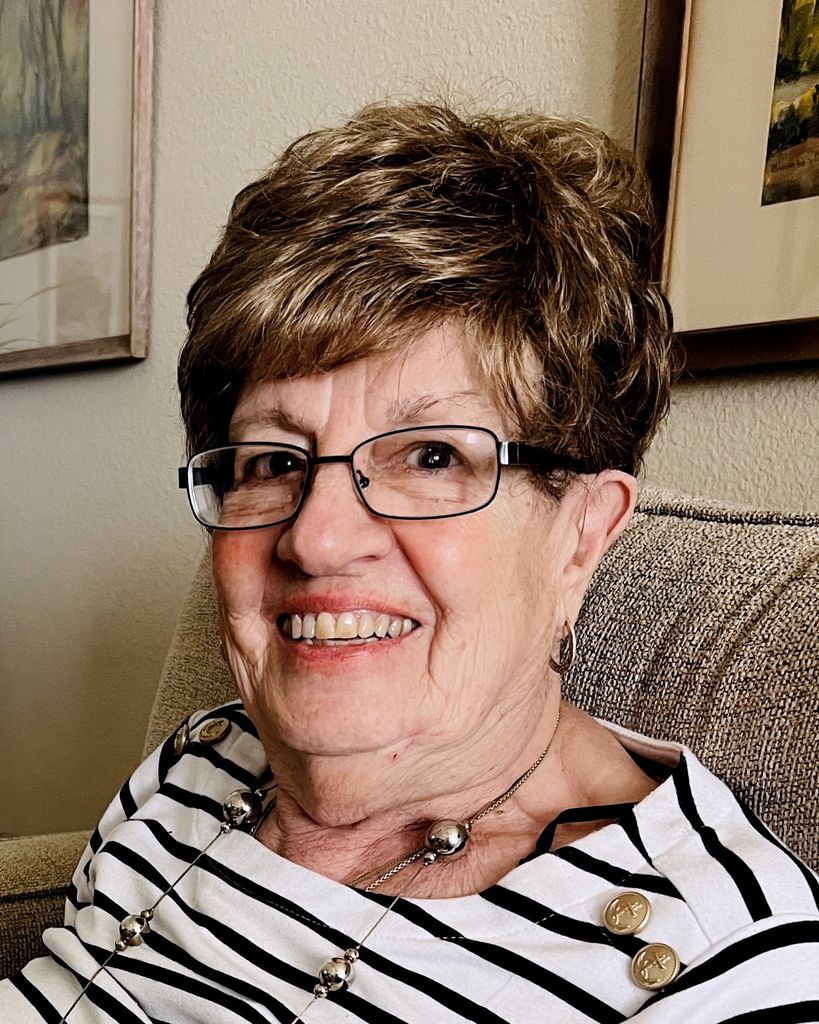 Headshot of Rose Bezdek
