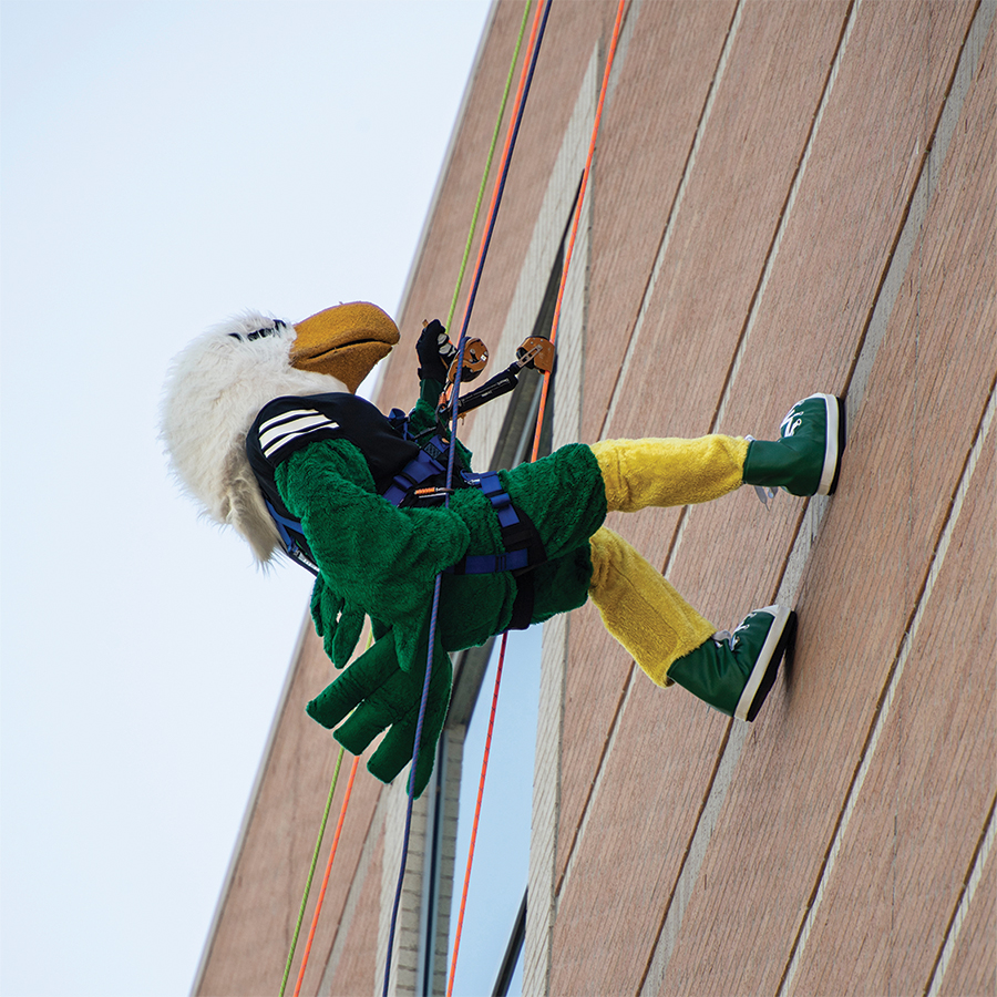 Izabella Klipsch as Scrappy