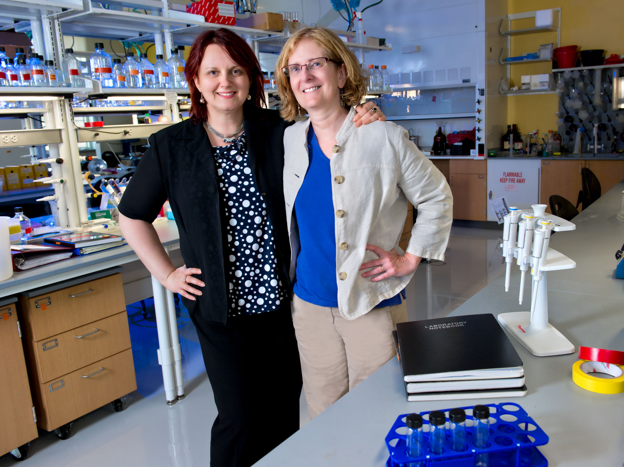 University of North Texas alumna Catalina Pislariu and Rebecca Dickstein, professor of biology.