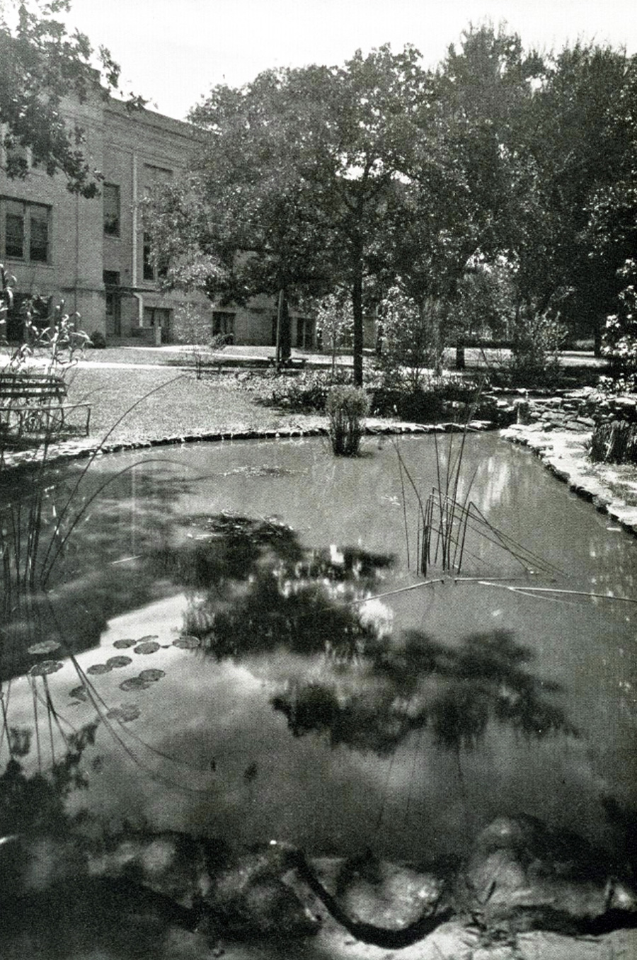 Pond Manual Arts Building Yucca 1929