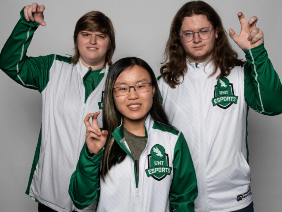 Alexis "Warped" Peveler, Lauryn " S4nguine" Watanabe and Connor "K3D" Orr of the UNT Hearthstone esports team.